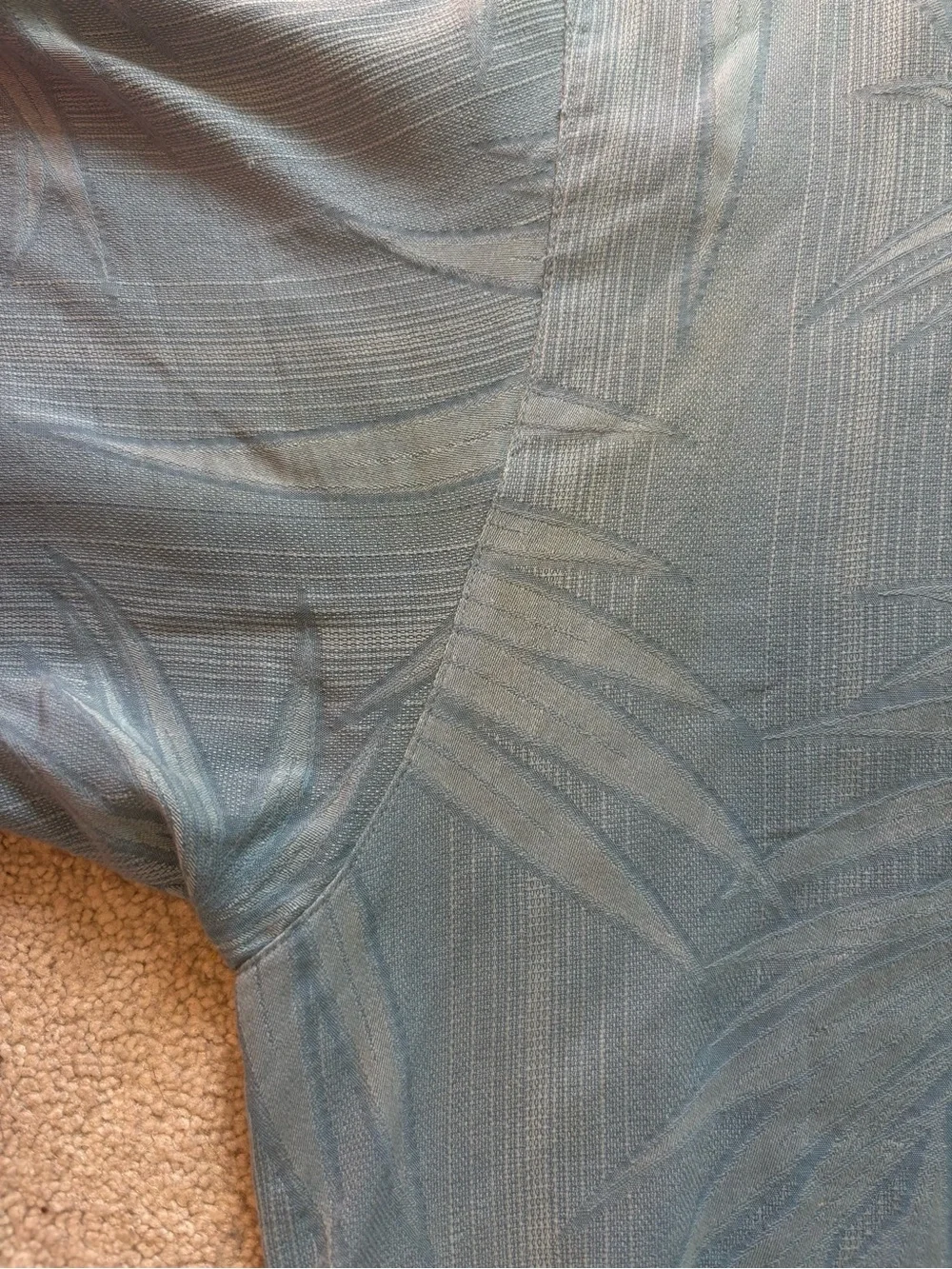 Tommy Bahama Men's Light Blue Palm Pattern Button-down XL